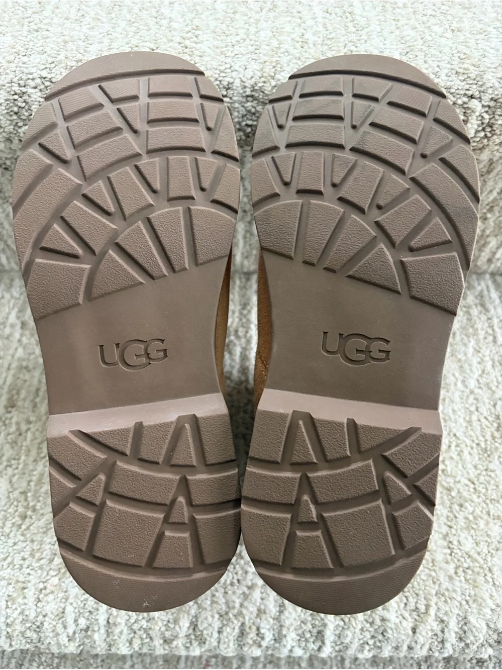 UGG Kids' Azell Hiker boots in chestnut suede. Big Kids Size 6.